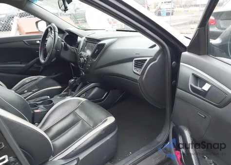 2013 Hyundai Veloster Turbo W/Black z USA, uszkodzony, nr VIN KMHTC6AE2DU118353